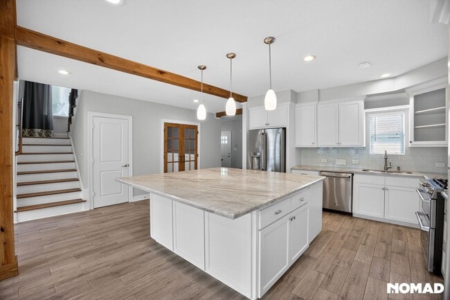Building Photo - Charming 3BR House in Houston