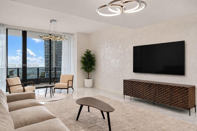 Building Photo - 1000 Brickell Plaza