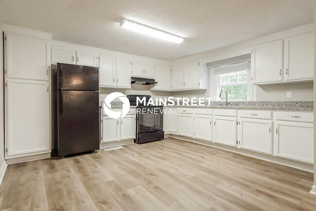 Building Photo - 3 Bedroom Pet-Friendly Home in BESSEMER, A...