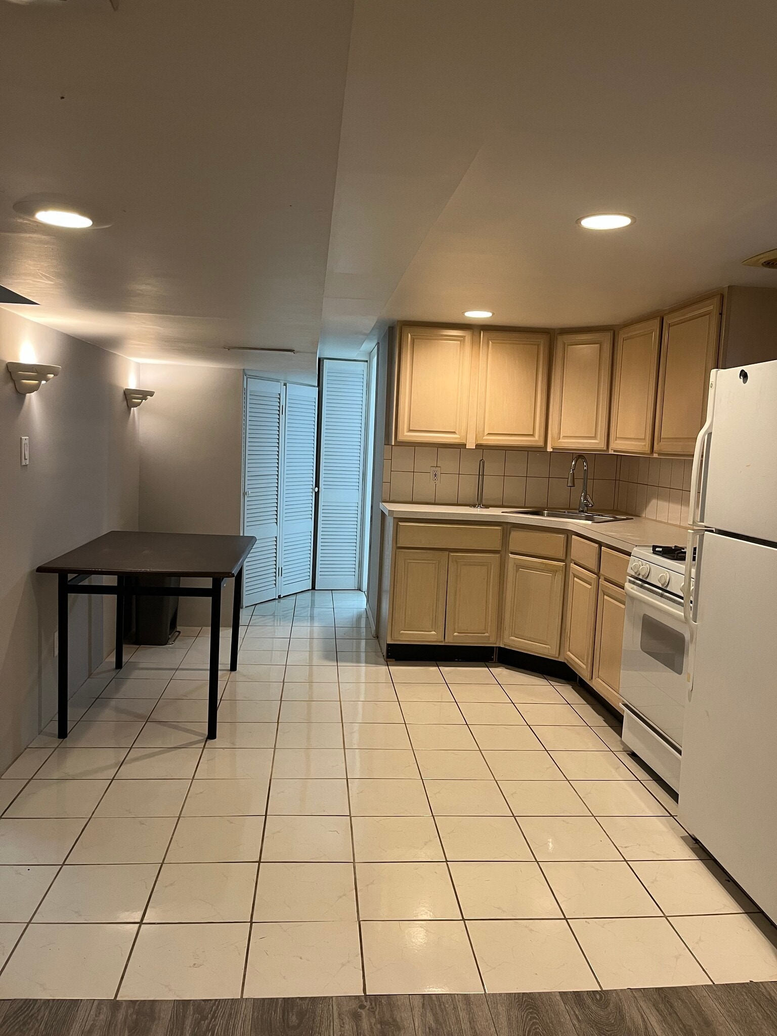 Building Photo - 57 Foote Ave