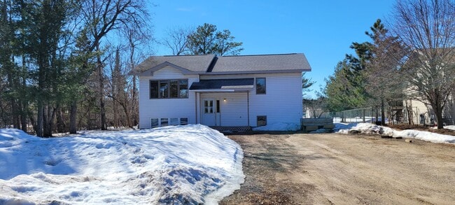 Primary Photo - Large Cul-de-sac Home