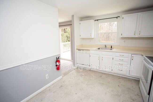 Building Photo - 57 Lady Diana Cir