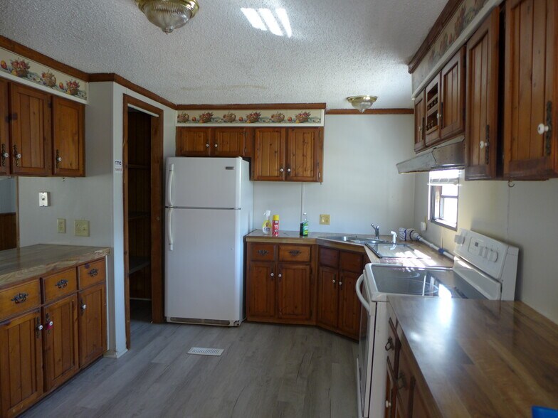 Building Photo - 1114 Grantham School Rd