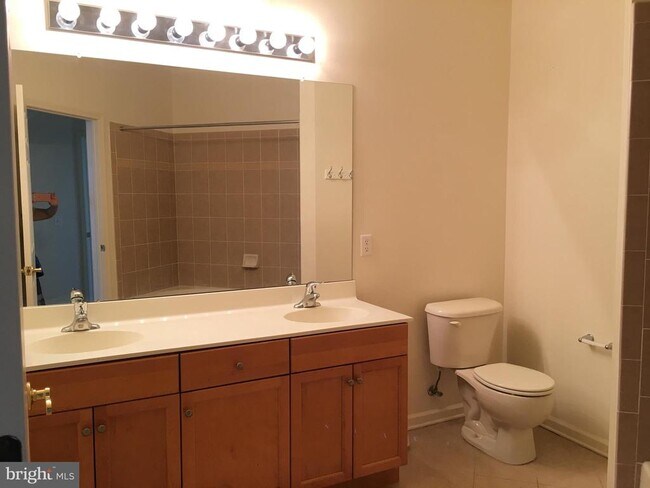 Building Photo - 141 Masterson Ct