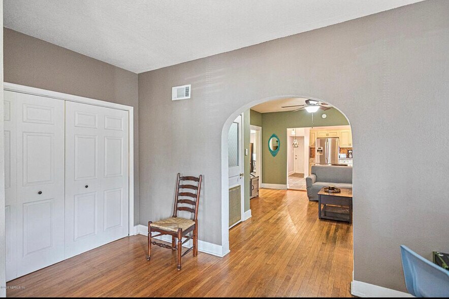 Laundry Closet off of Entryway - 809 Acosta Street