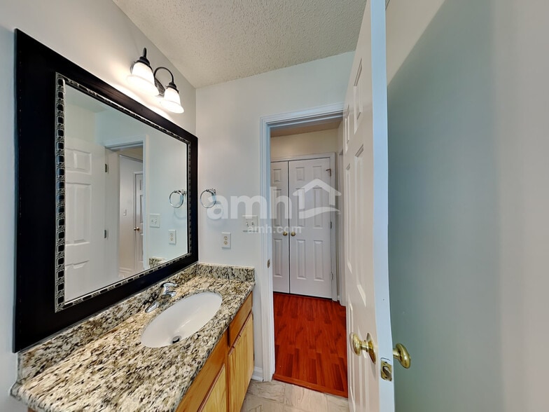 Building Photo - 8820 Cornwall St