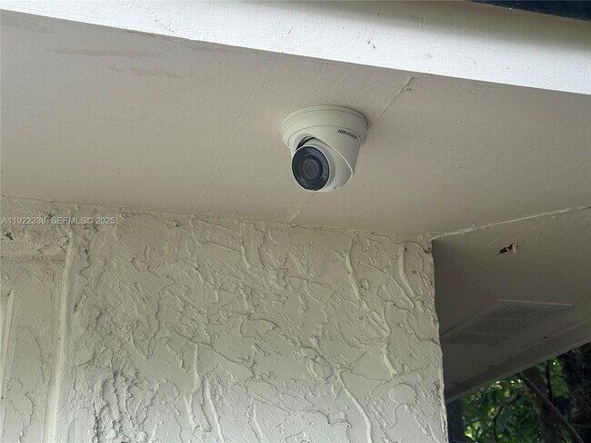 Building Photo - 20250 SW 182nd Ave