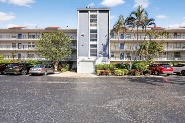 Primary Photo - 14747 Cumberland Dr