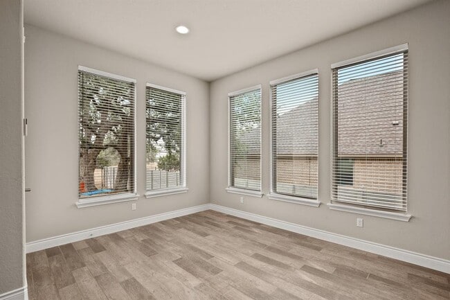 Building Photo - 1164 Waddie Way