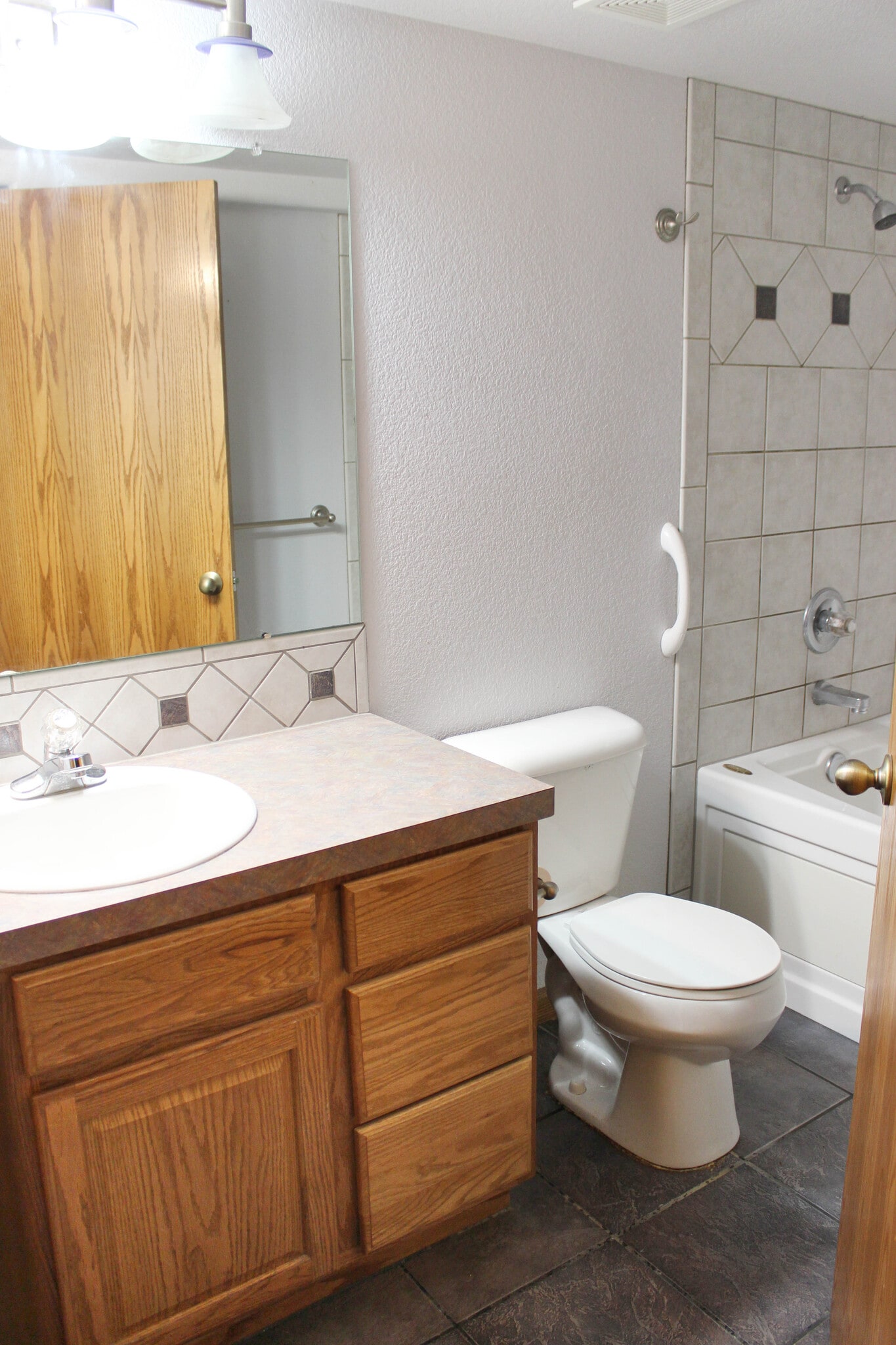 Basement Full Bathroom - 1025 Centennial Dr
