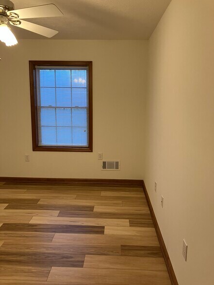 2nd Bedroom from door - 4747 Knollwood Dr NW