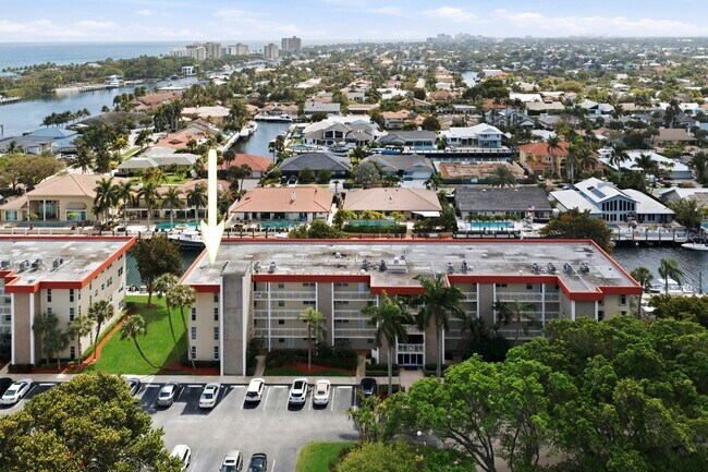 Building Photo - 3000 NE 48th Ct