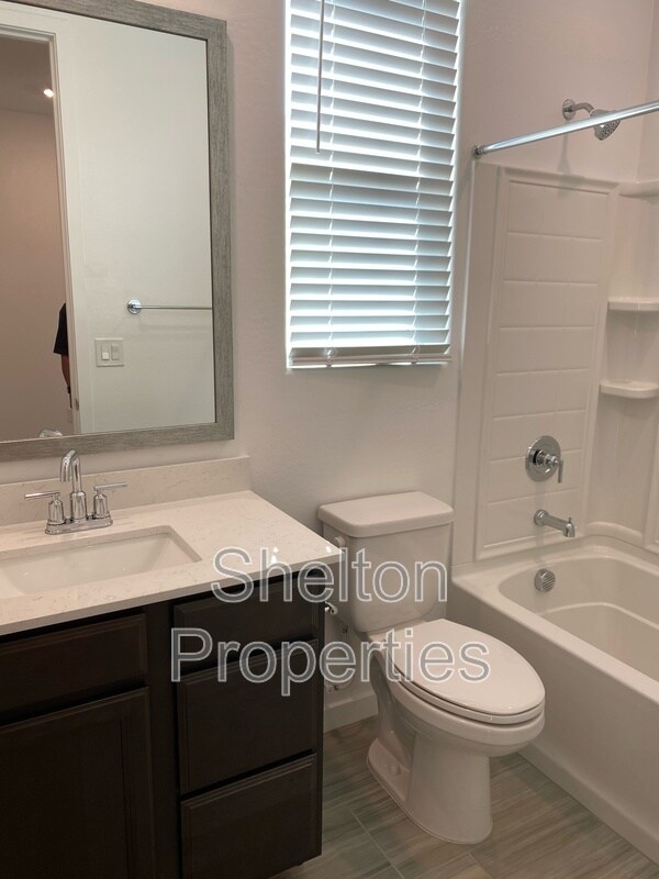 Building Photo - 14611 W Charter Oak Rd