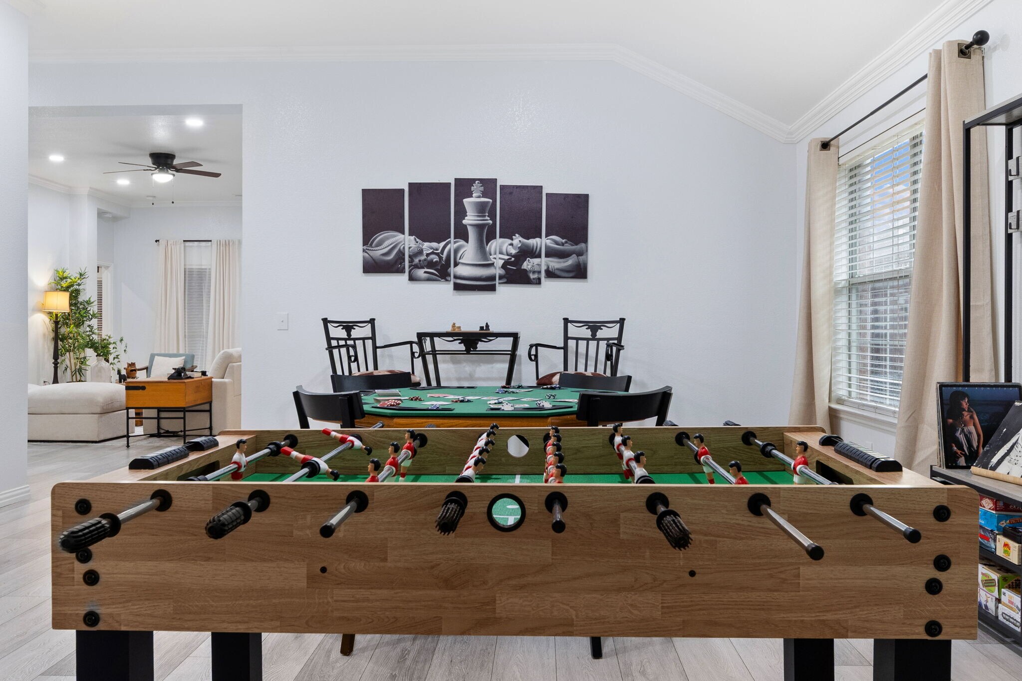 Building Photo - 4835 Crown Dr