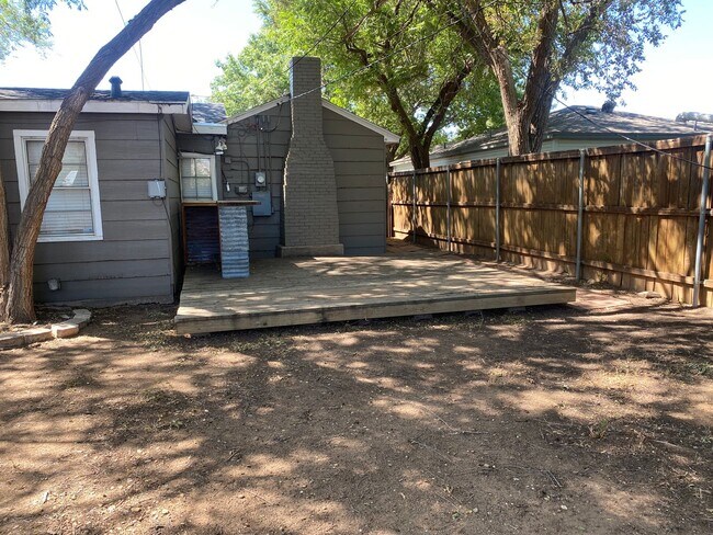 Building Photo - Pre-Leasing 3 bed 2 bath Move In Ready! Close to Texas Tech!!