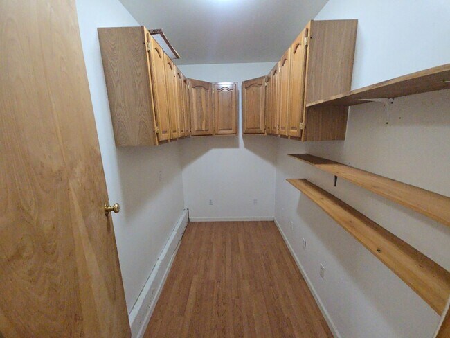 Building Photo - 3BD/2BA McKinleyville home features ample ...