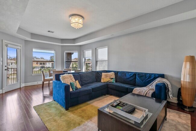 Building Photo - 18918 Villa Bergamo Ln