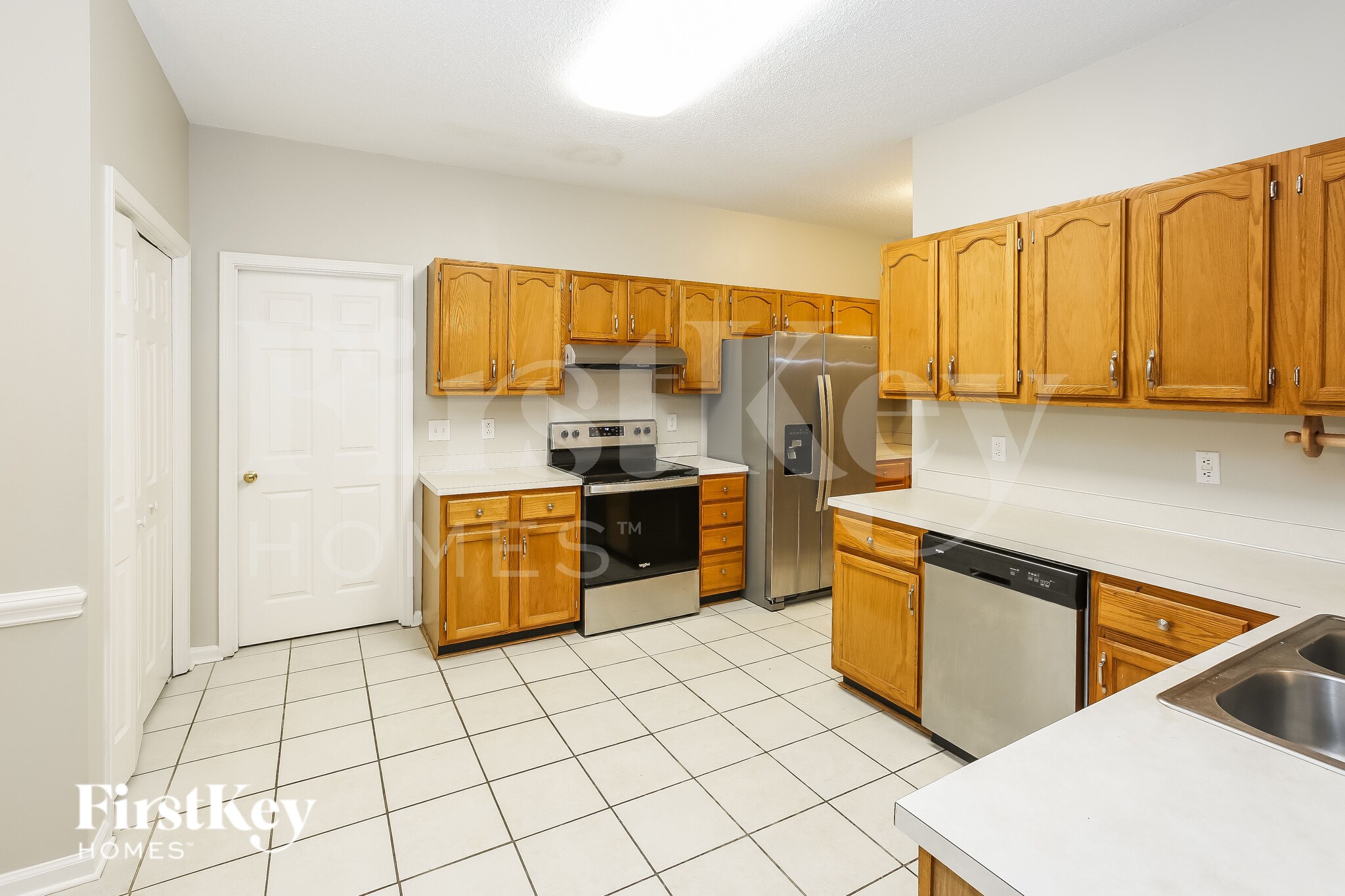 Building Photo - 7115 Scuppernong Ct