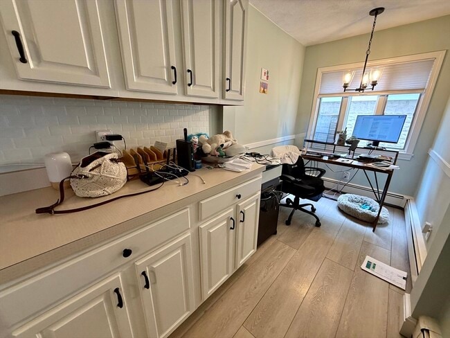 Building Photo - 15 Putnam St