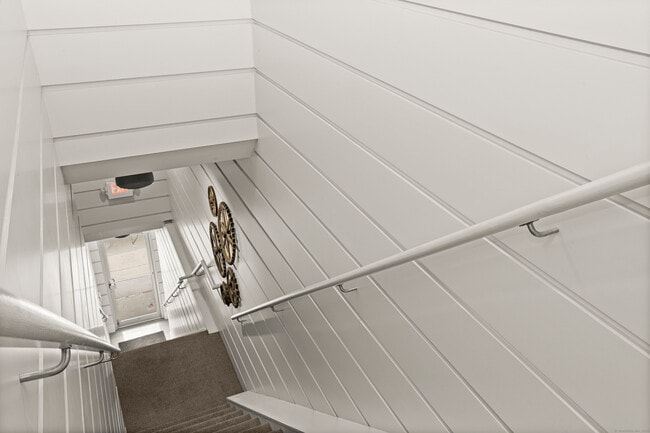 Building Photo - 343 Greenwich Ave