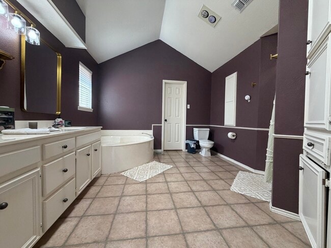 Building Photo - 1021 Kirby Ave