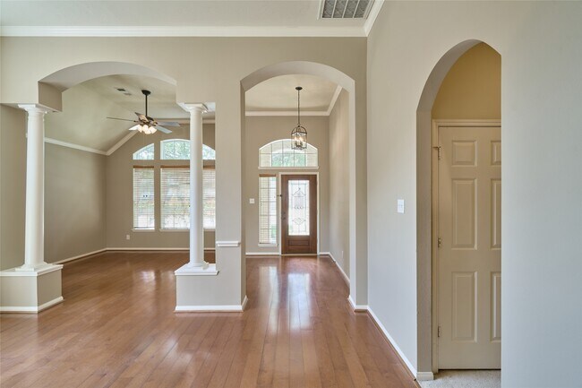 Building Photo - 15810 Ashton Hills Dr
