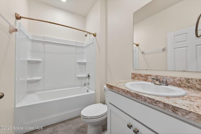 Building Photo - 830 Remington Green Dr SE