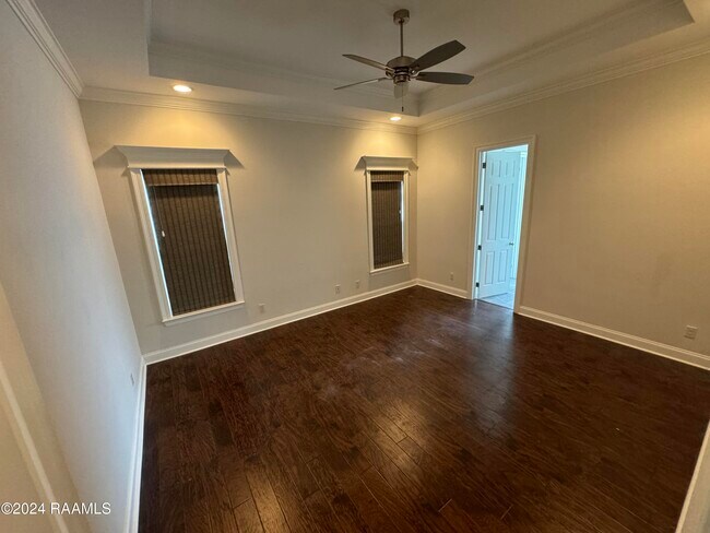 Building Photo - 216 Golden Cypress Dr