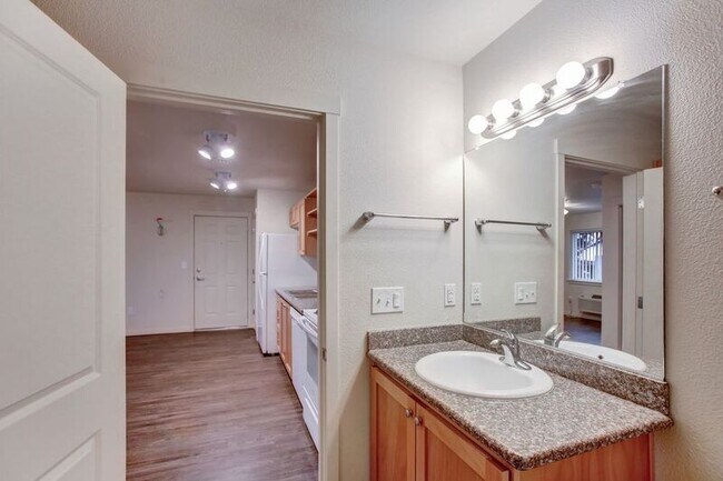 Building Photo - 245 SE 146th Ave