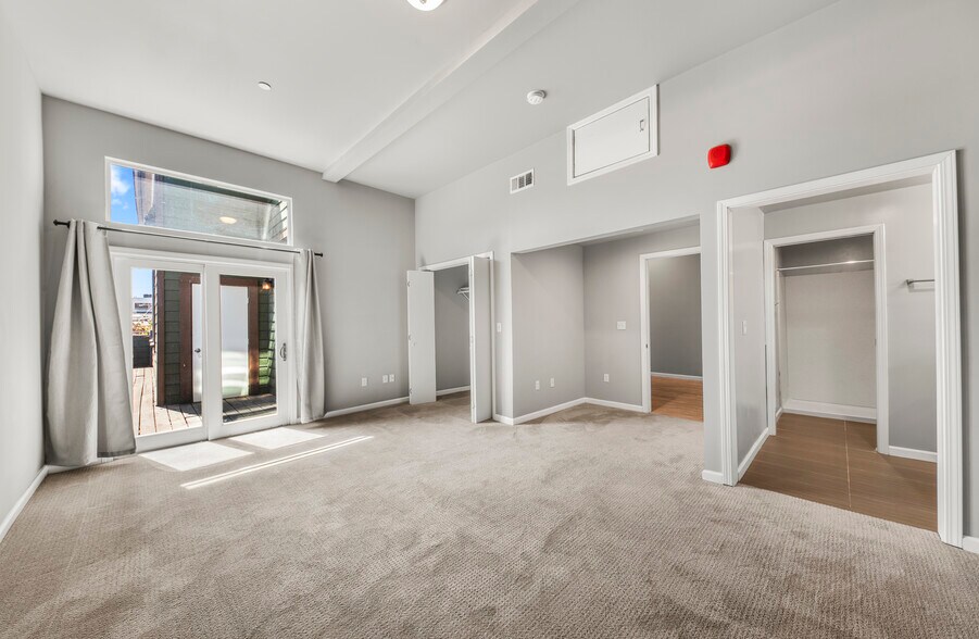 Building Photo - 404 Webster St