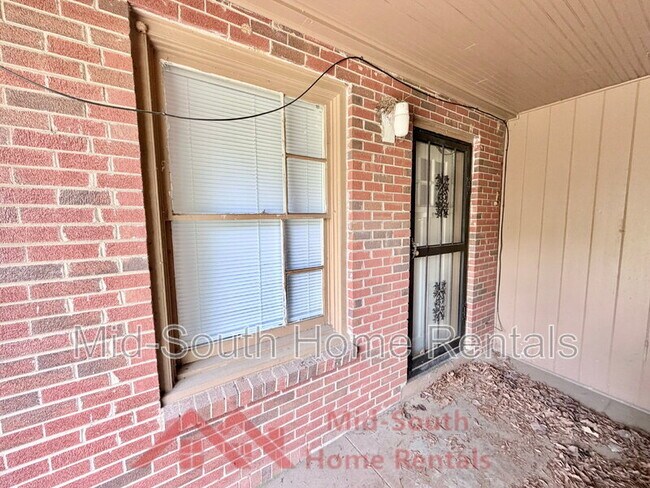 Building Photo - 1379 Ferguson Rd