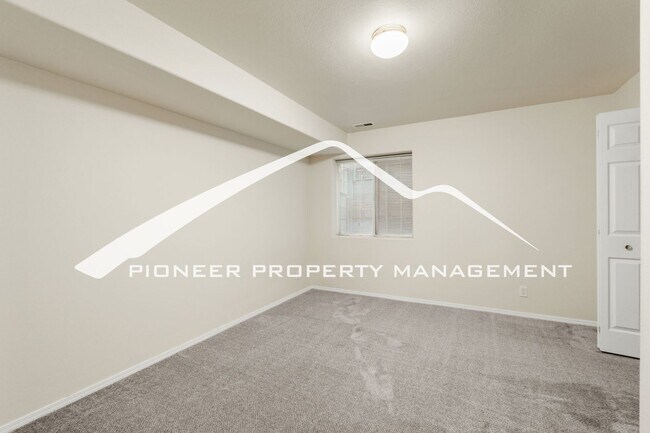 Building Photo - 6162 Colony Cir