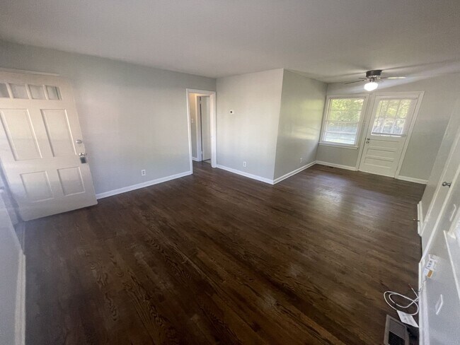 Building Photo - 2 bd 1 ba House