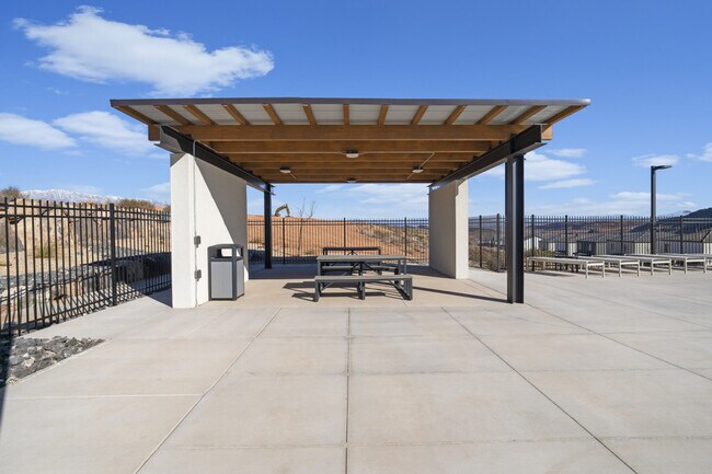 Building Photo - 1702 Ripple Rock Dr