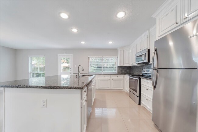 Building Photo - 6630 Tara Dr