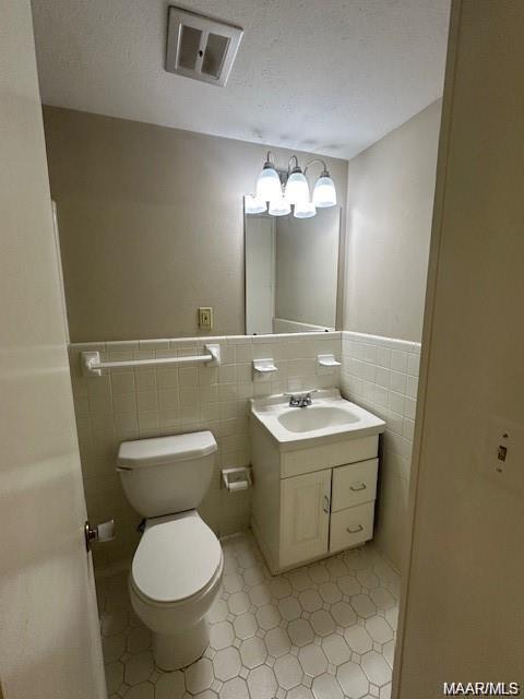 Building Photo - 212 Juniper Ct