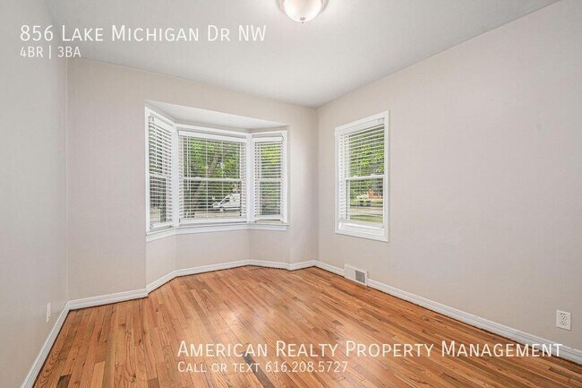 Building Photo - 856 Lake Michigan Dr NW