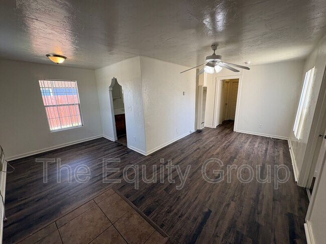 Building Photo - 829 Washington St