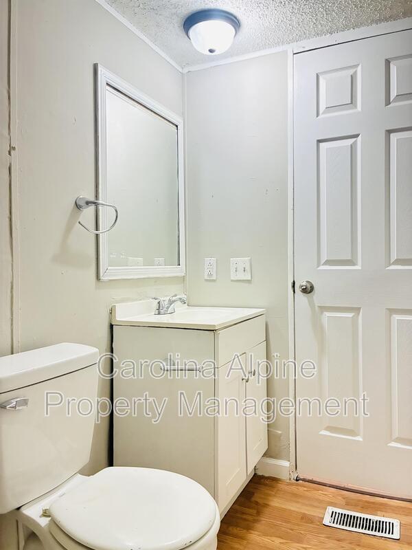 Building Photo - 3822 Towery Rd