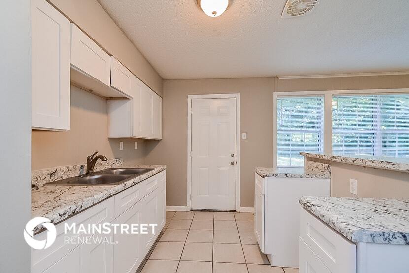 Building Photo - 3020 Capri St