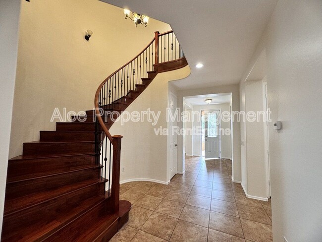 Building Photo - 14141 N 136th Ln