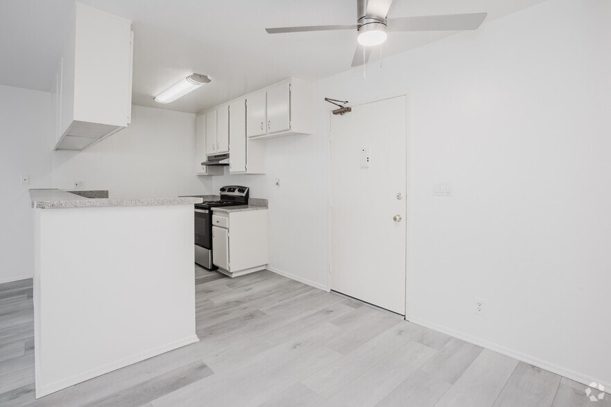 Primary Photo - 3415 Linden Ave.