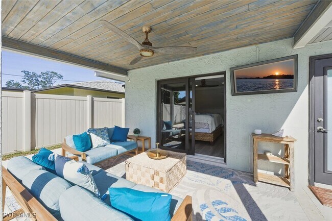 Building Photo - 530-108 108th Ave N