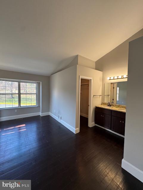 Building Photo - 15661 Montview Dr