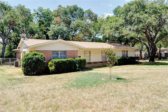 Primary Photo - 3121 Covert Ave