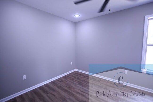 Building Photo - Move in special $650!! Luxury 2 bed, 1 bath duplex - new construction!! Washer and dryer and util...