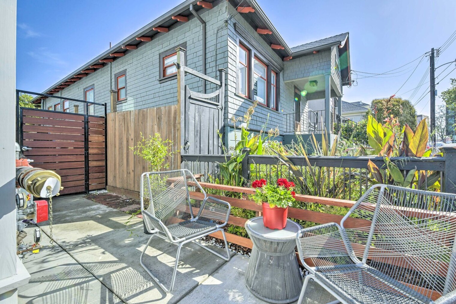 Building Photo - 532 52nd St