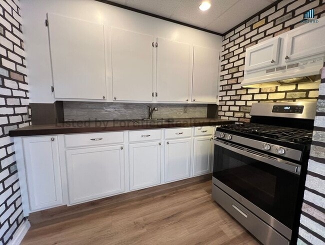 Building Photo - 19 Malvey St