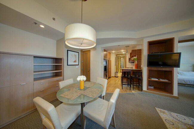 Building Photo - 1395 Brickell Ave
