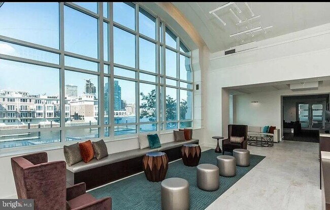Building Photo - 100 Harborview Dr